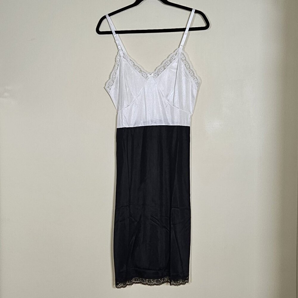 Velrose Slip Women Size 36 / M to L Black White Nylon Adjustable Strap Lace Trim